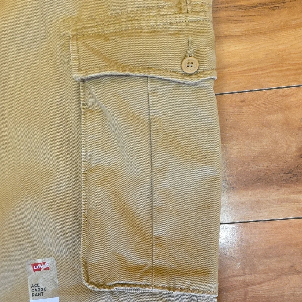 Levi's Ace Cargo Pant 40x30 Khaki Relaxed Fit Tapered Leg Double Pocket NEW